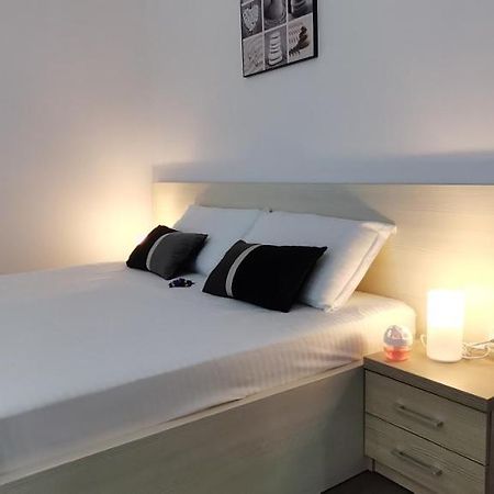 Apartmán Mike Studio Mamaia Nord Năvodari Exteriér fotografie